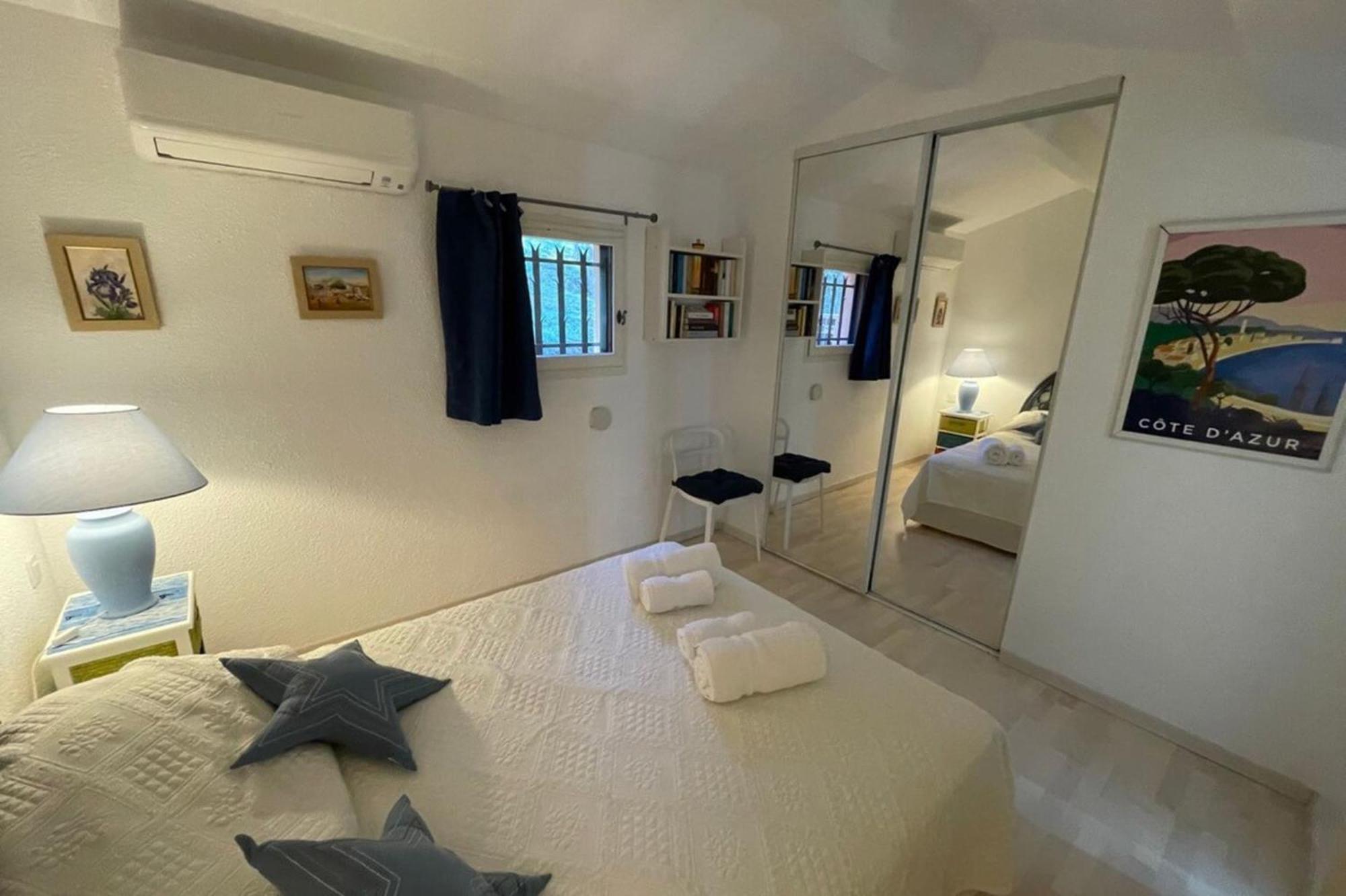 Duplex In Pramousquier - Sea View Apartment Le Lavandou Bagian luar foto